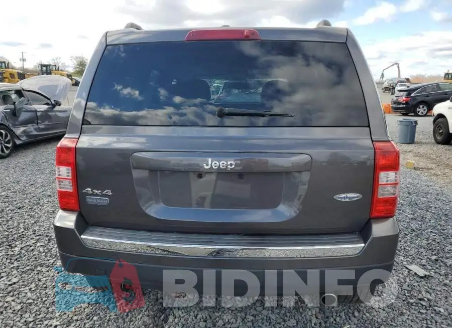 1C4NJRFB5GD805351 Photo# 6