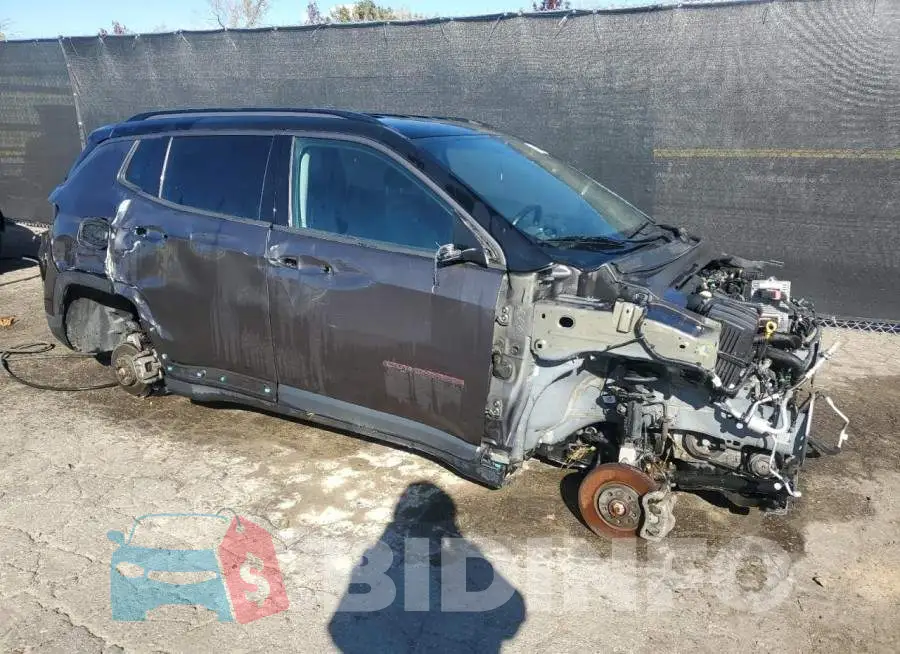 3C4NJDDB3LT127452 Photo# 4