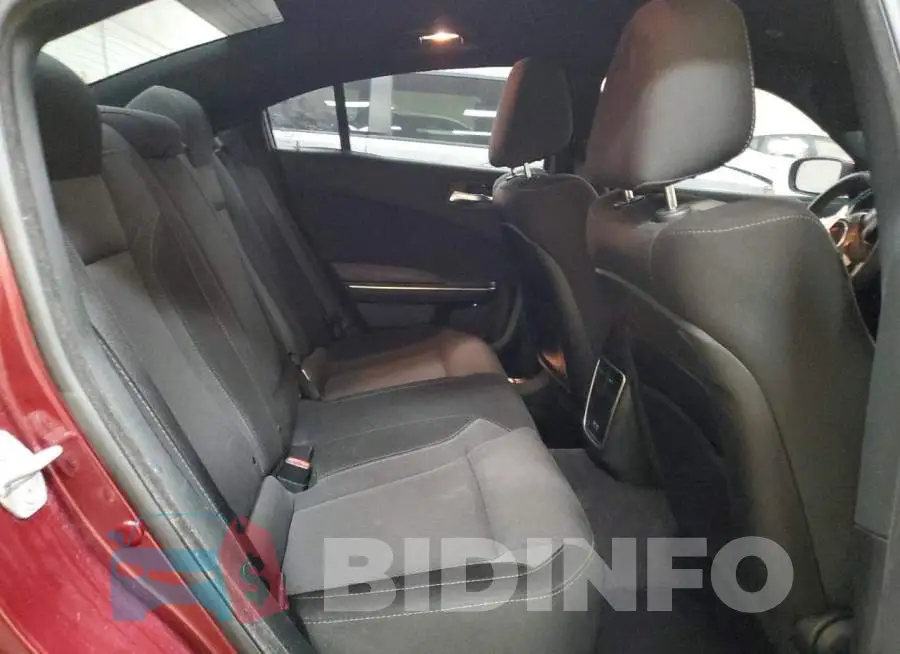 2C3CDXJG4HH563943 Photo# 10