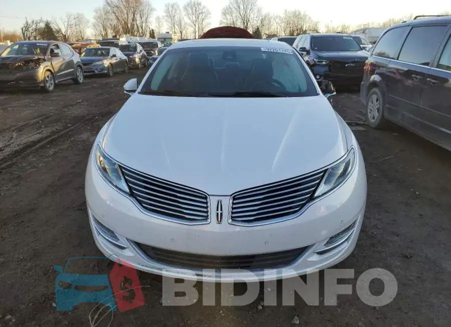 3LN6L2LUXGR632201 Photo# 5