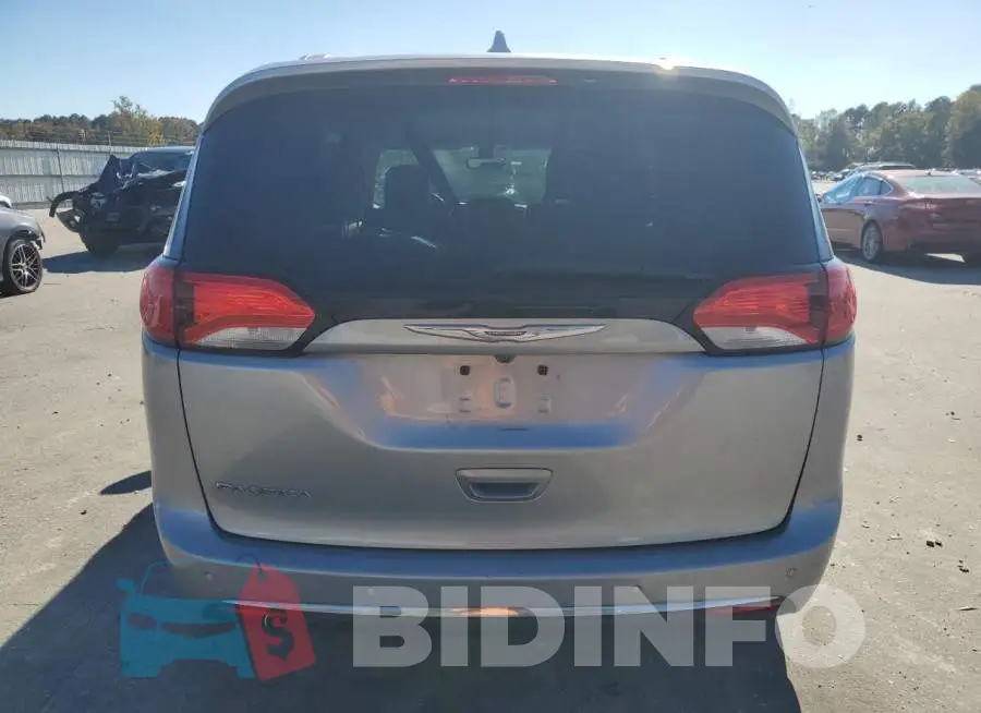 2C4RC1BG0HR520196 Photo# 6