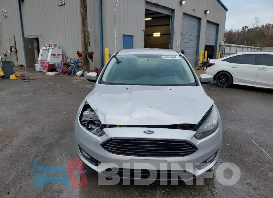 1FADP3F27JL201505 Photo# 5