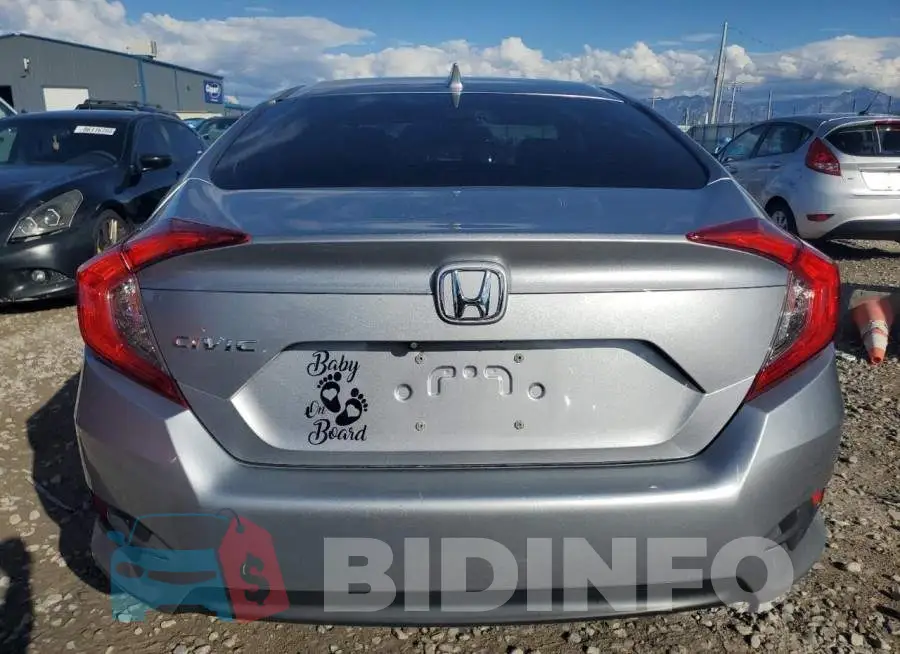 19XFC2F77HE232597 Photo# 6