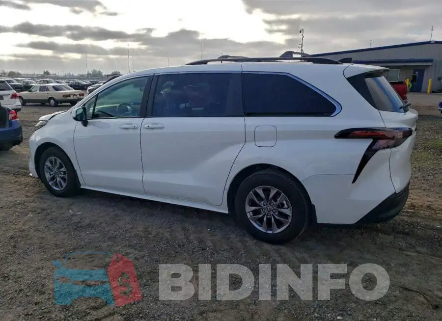 5TDBRKEC1RS224417 Photo# 2