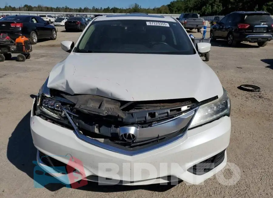 19UDE2F43JA008700 Photo# 5