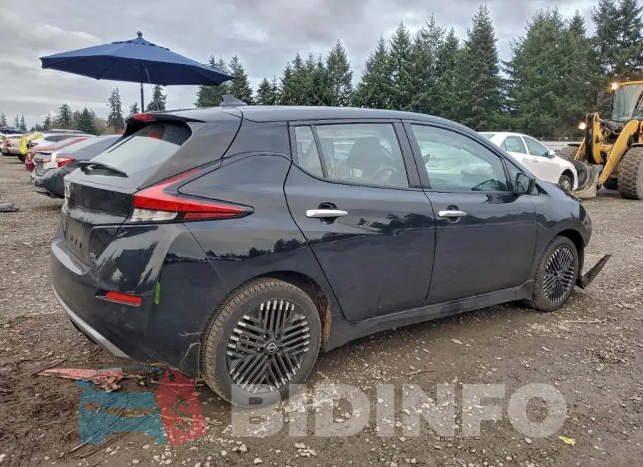 1N4CZ1CV8PC552697 Photo# 3