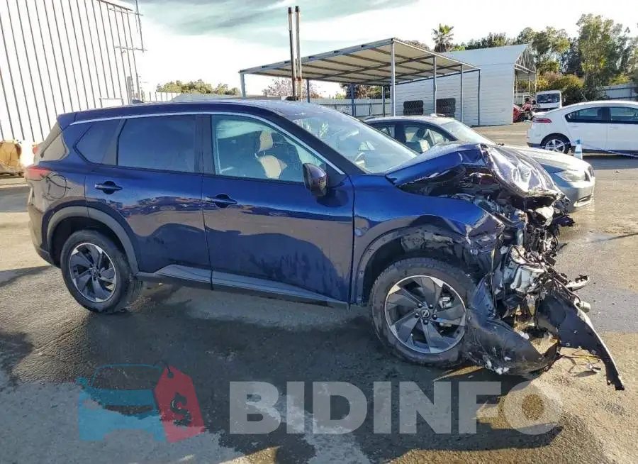 5N1BT3BA4SC802779 Photo# 4