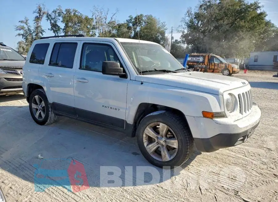 1C4NJPFB7GD562694 Photo# 4