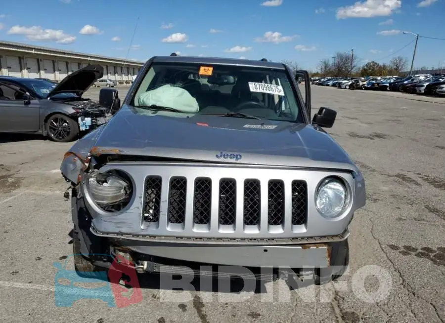 1C4NJRFB6GD658134 Photo# 5