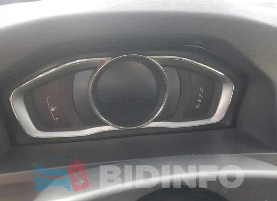 LYV402HK7HB154450 Photo# 9