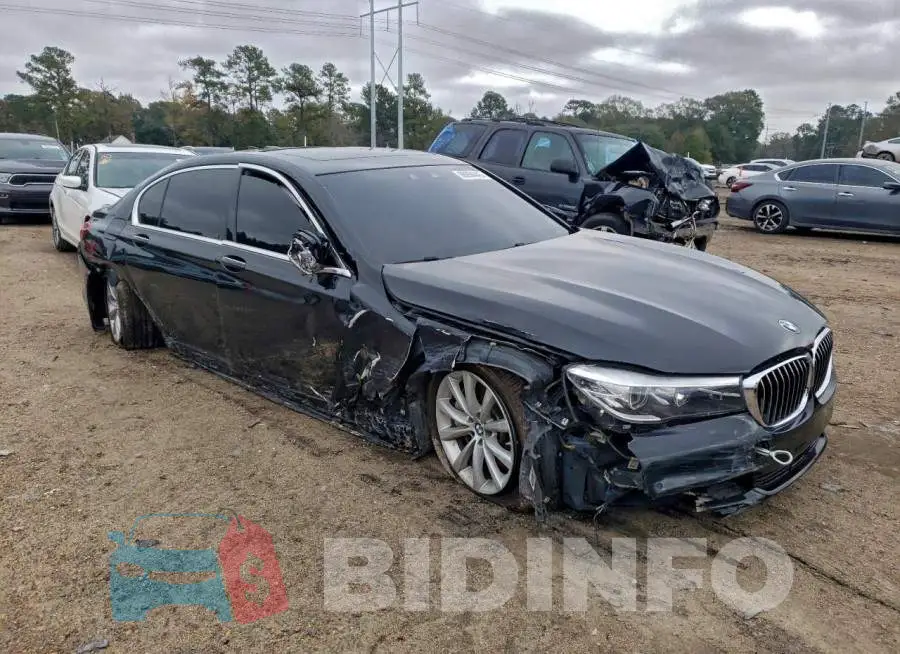 WBA7E4C59KGV70097 Photo# 4