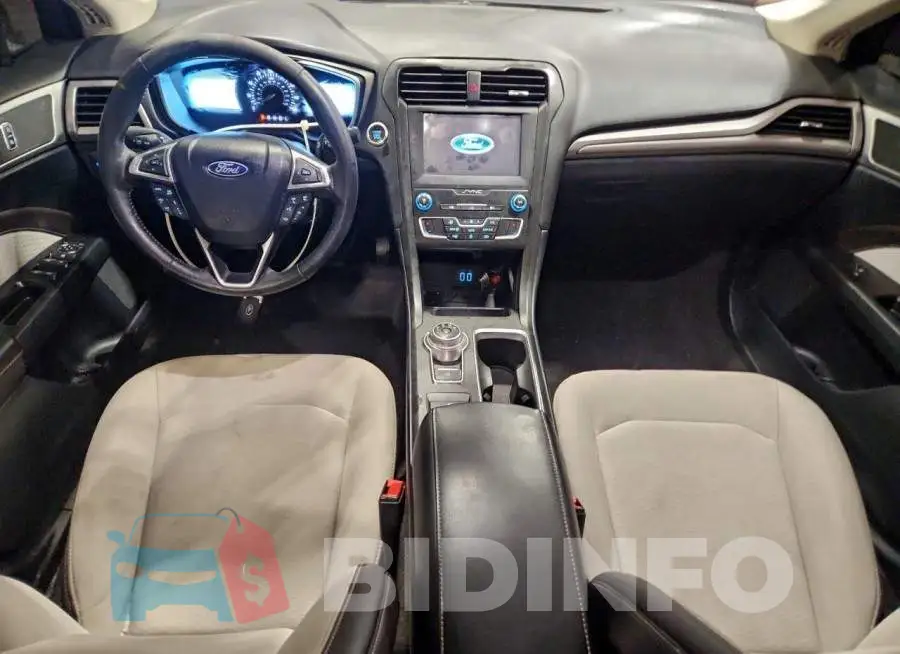 3FA6P0HD1LR220190 Photo# 8