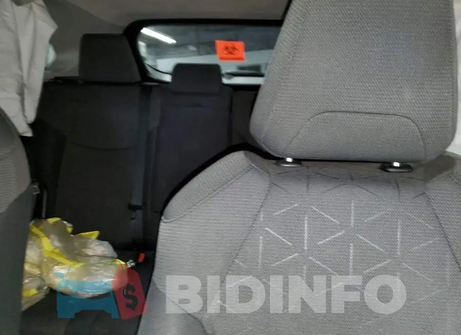 2T3P1RFV9MC170279 Photo# 10