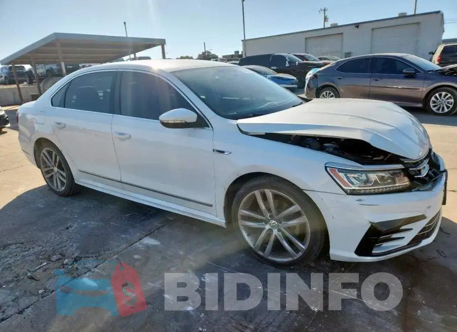 1VWDT7A30HC061799 Photo# 4