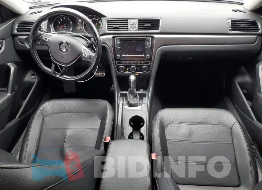 1VWDT7A39HC046668 Photo# 8