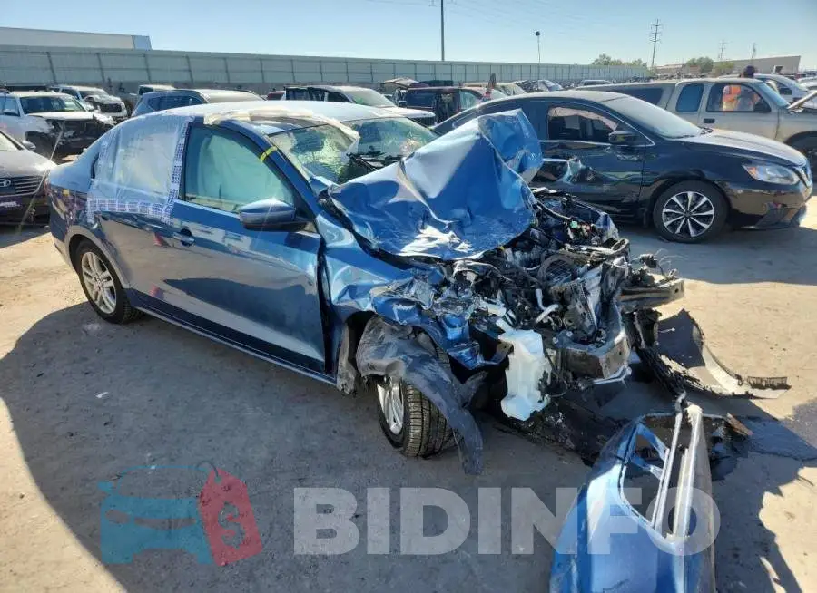 3VW2B7AJ8HM226893 Photo# 4