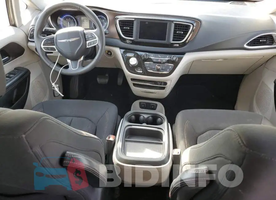 2C4RC1FG1JR123273 Photo# 8
