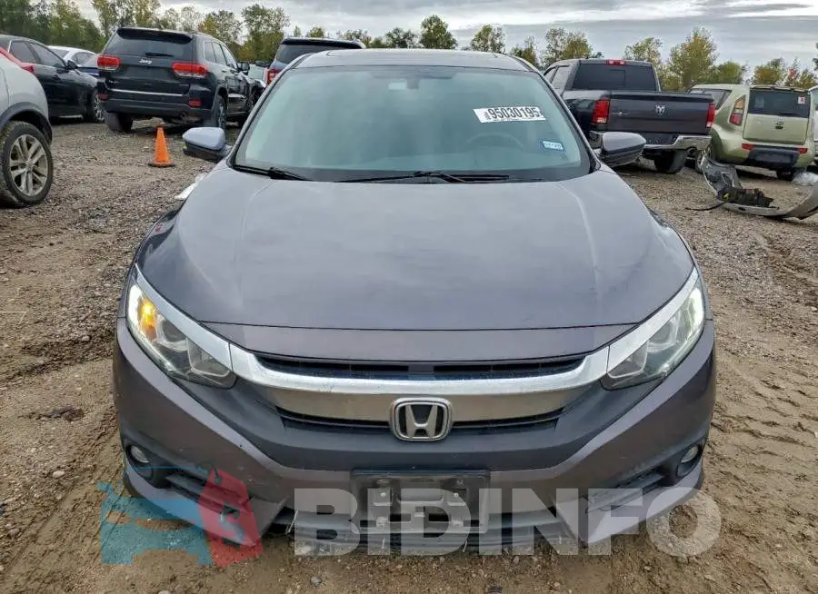 19XFC1F70HE032204 Photo# 5