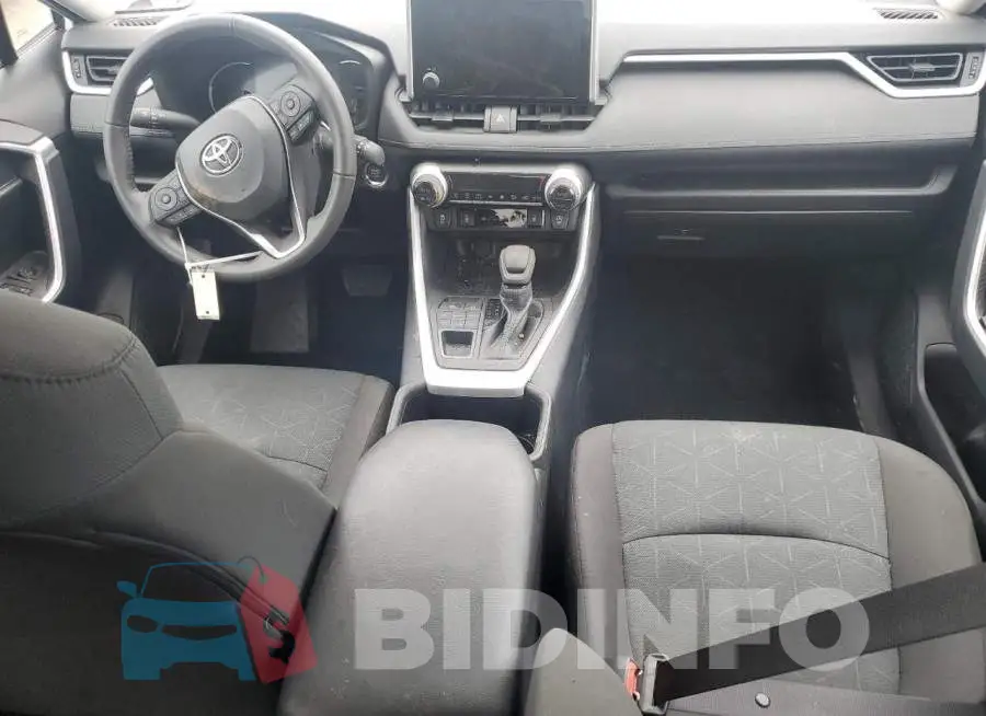 2T3P1RFV6RC470238 Photo# 8