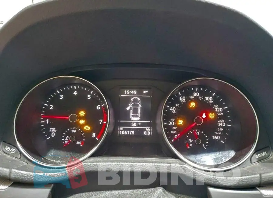 1VWDT7A38HC035998 Photo# 9