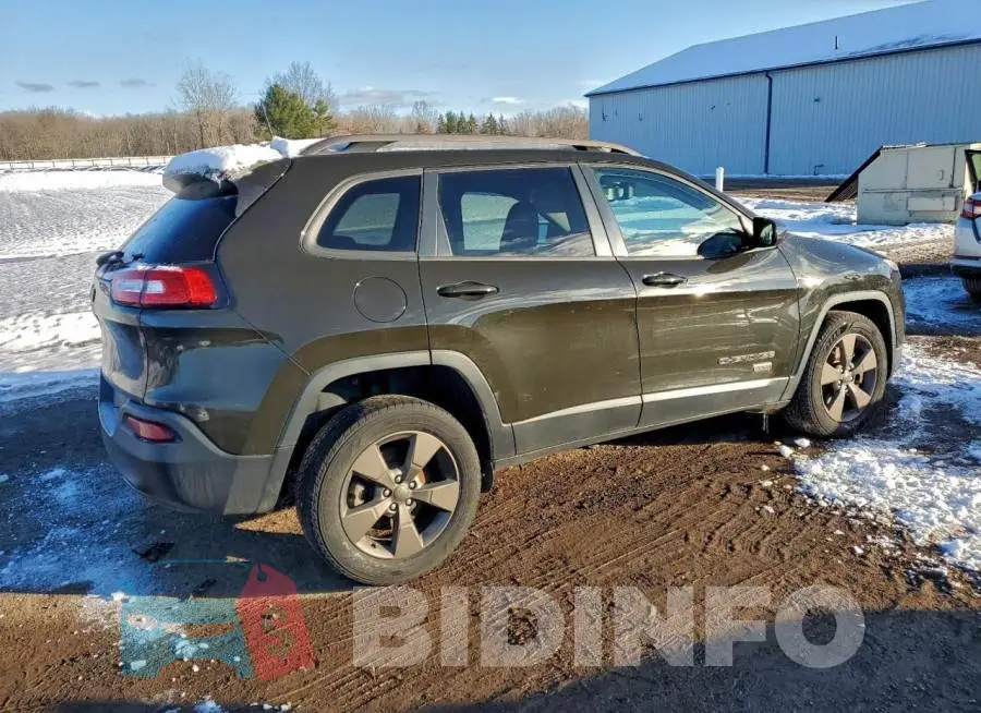 1C4PJMCB1GW305157 Photo# 3