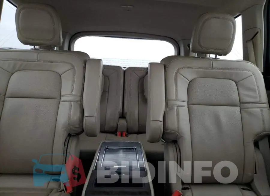 5LM5J7XC8LGL10994 Photo# 10