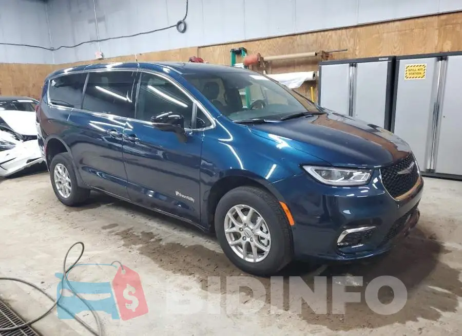 2C4RC1BG3SR570985 Photo# 4