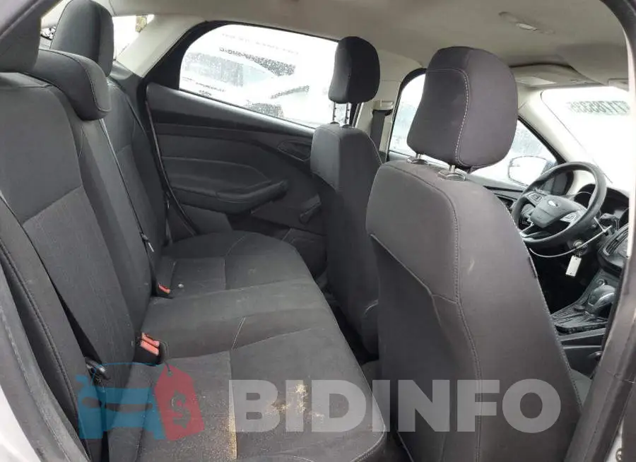 1FADP3E20JL236212 Photo# 10