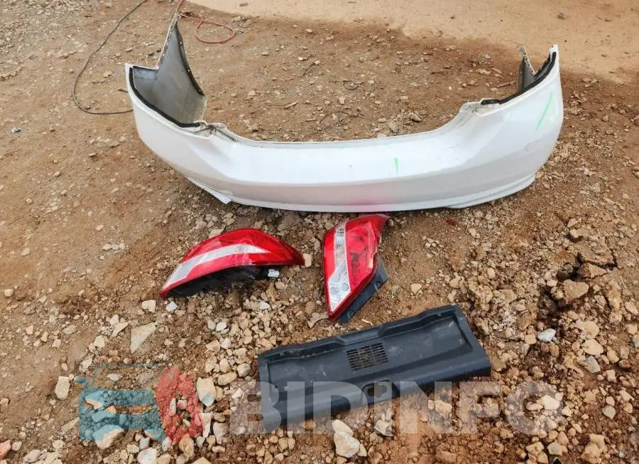 ML32F3FJ7HHF18876 Photo# 12