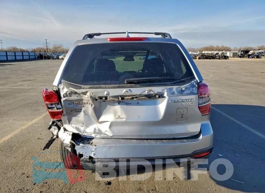 JF2SJADC6GH563857 Photo# 6