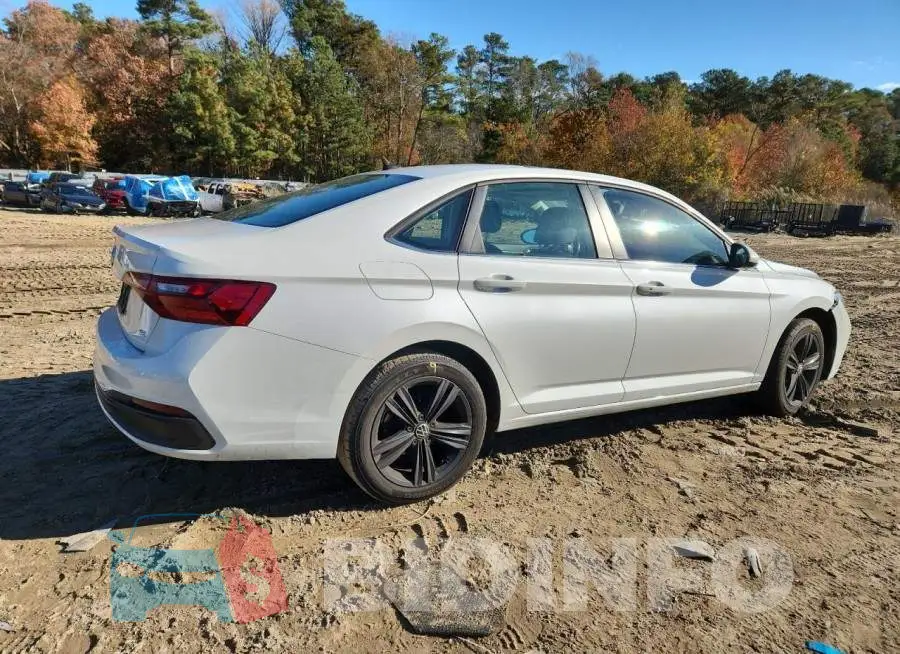 3VW7M7BU2NM011482 Photo# 3