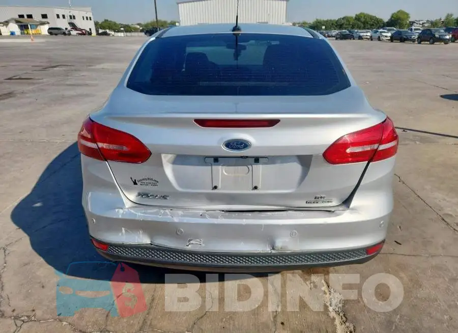 1FADP3F20GL289029 Photo# 6