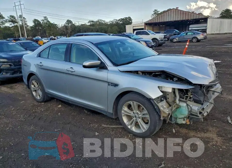 1FAHP2E83GG156937 Photo# 4