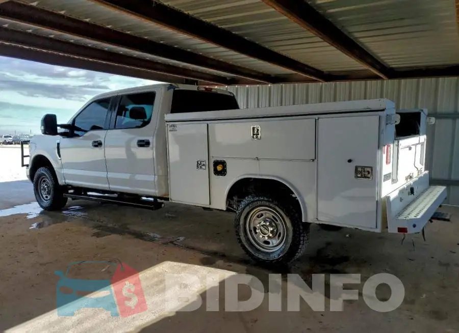 1FD7W2B62JED05347 Photo# 2