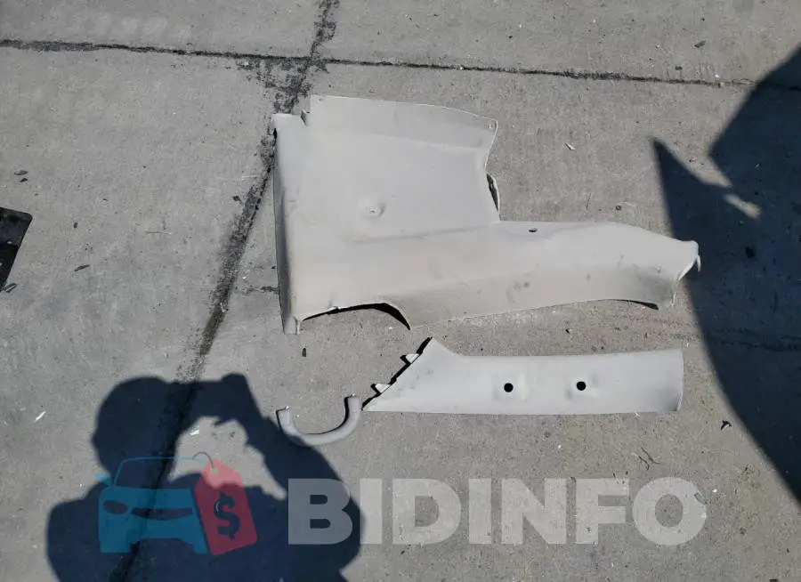 1N6BF0LY2JN818890 Photo# 13