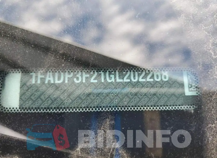 1FADP3F21GL202268 Photo# 12