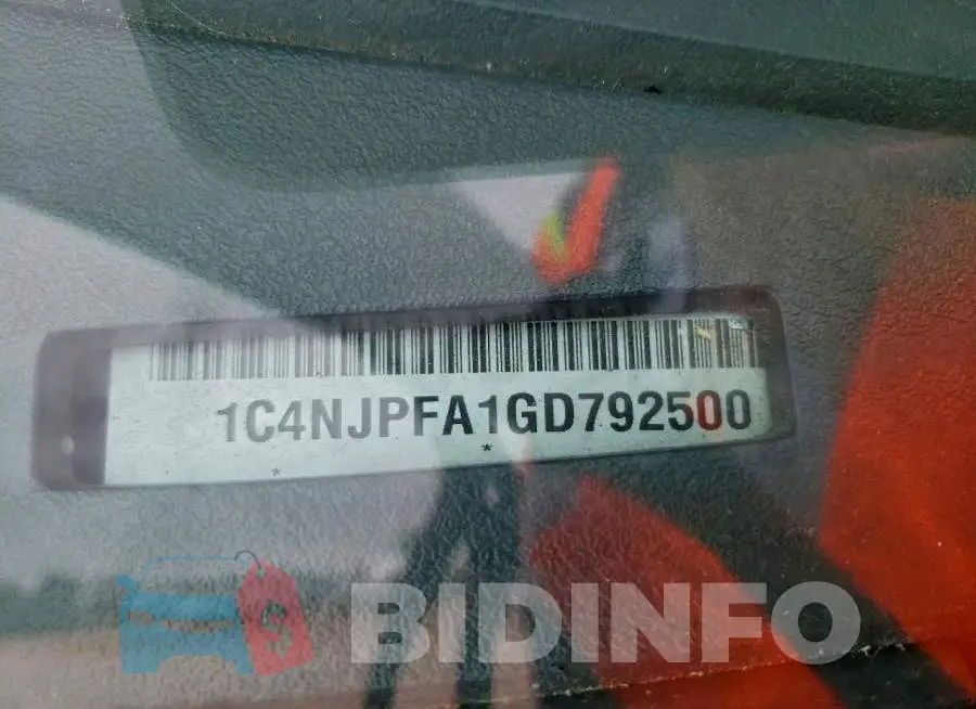 1C4NJPFA1GD792500 Photo# 14