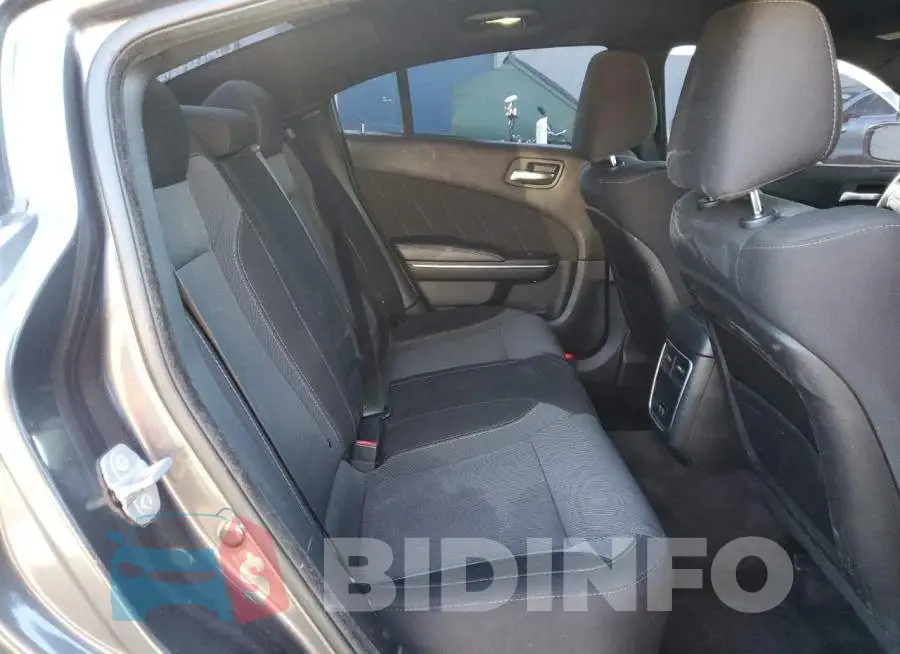 2C3CDXJG6GH170217 Photo# 10