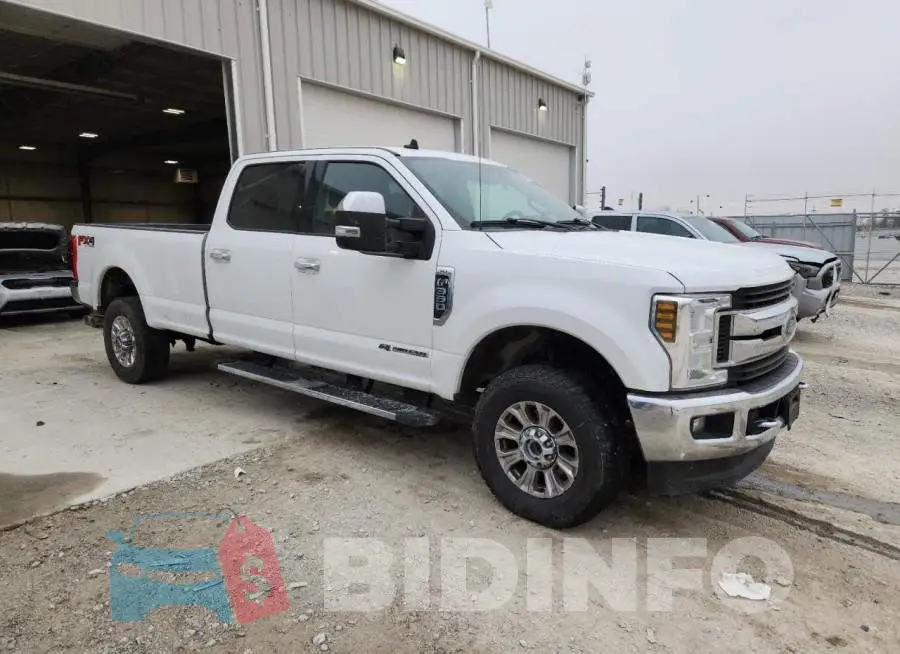1FT8W3BT3KED82752 Photo# 4