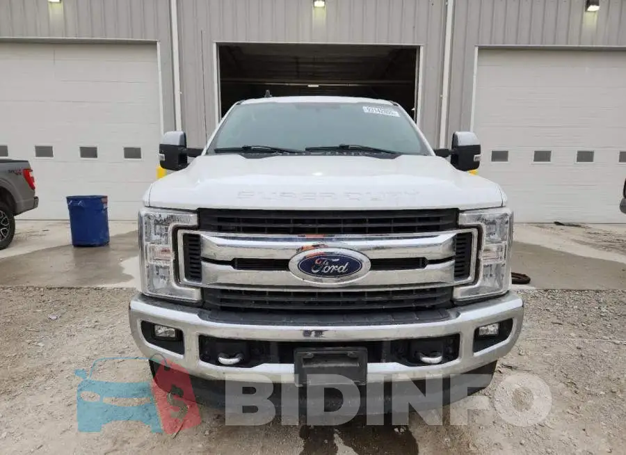 1FT8W3BT3KED82752 Photo# 5