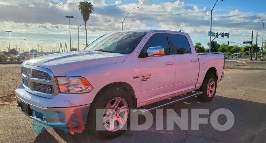 1C6RR6LT0KS586476 Photo# 2