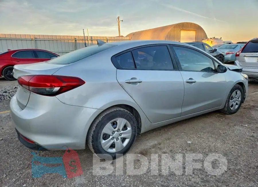 3KPFL4A71HE057153 Photo# 3