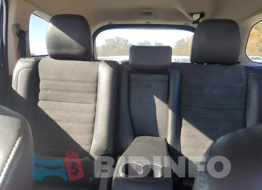 JA4AD3A33KZ006287 Photo# 10