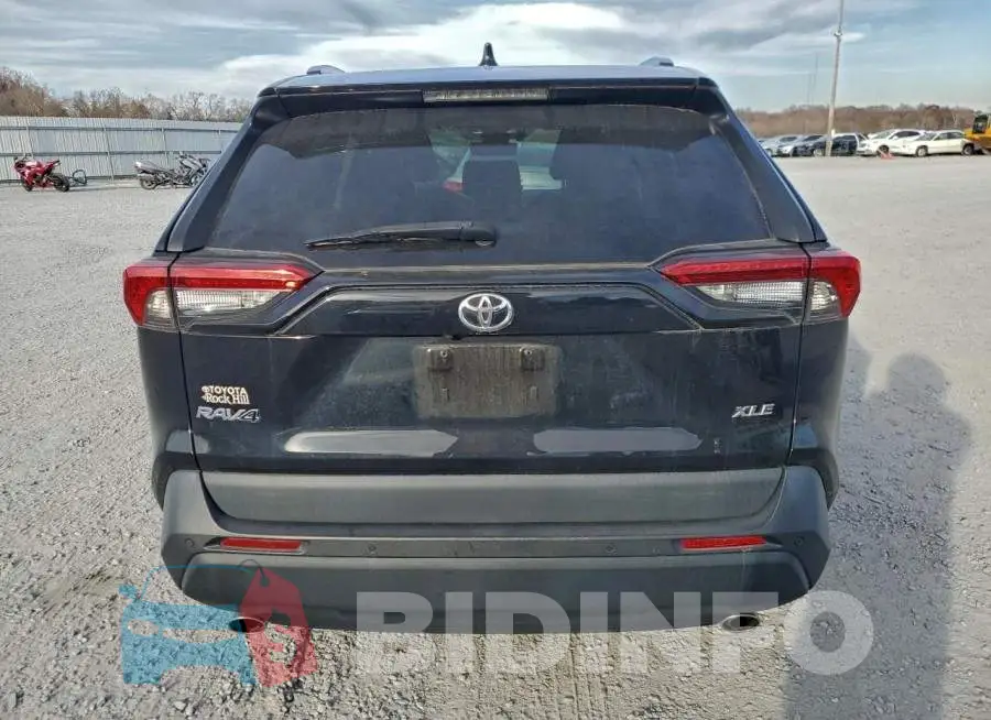 2T3C1RFV6MC143233 Photo# 6