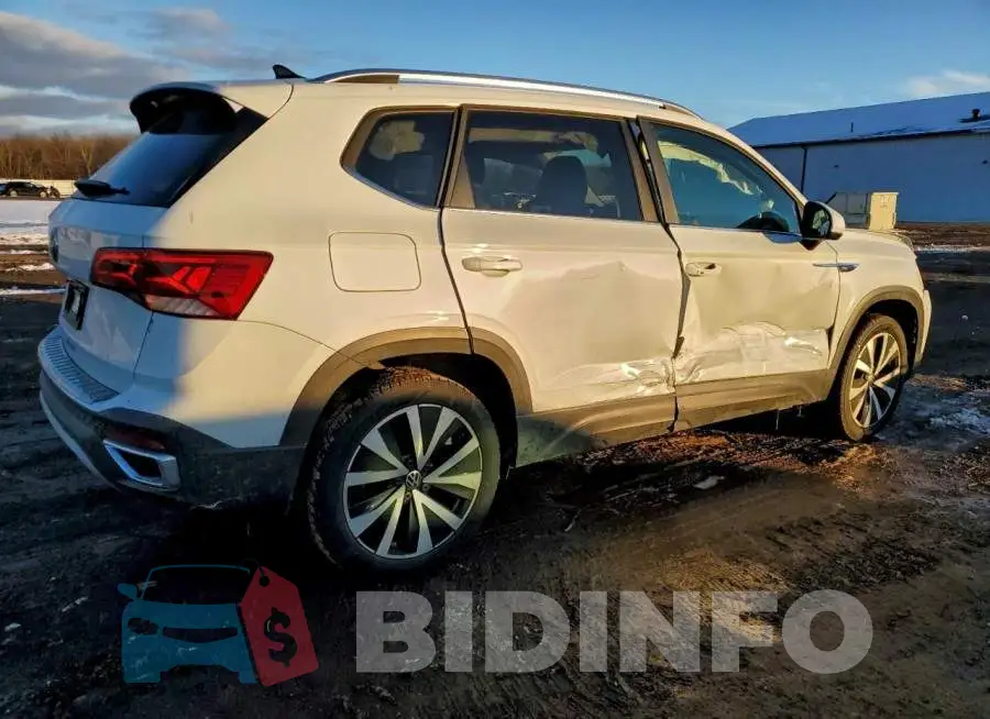 3VVEX7B26PM331778 Photo# 3