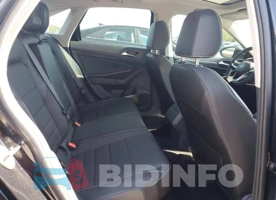 3VW7M7BU0RM100733 Photo# 10