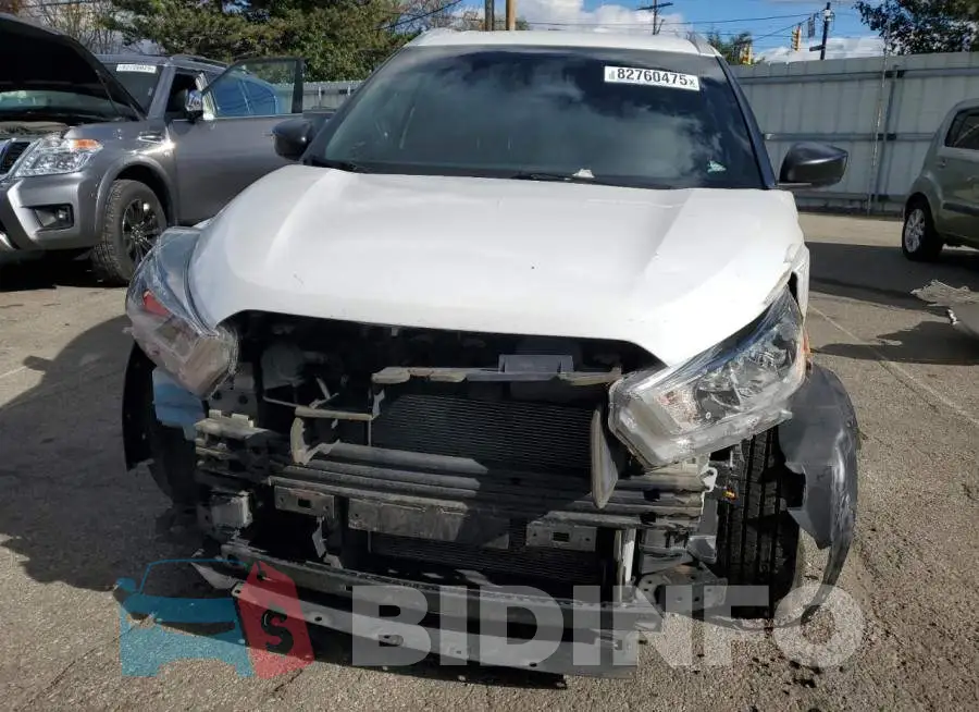 3N1CP5CU8JL537856 Photo# 5