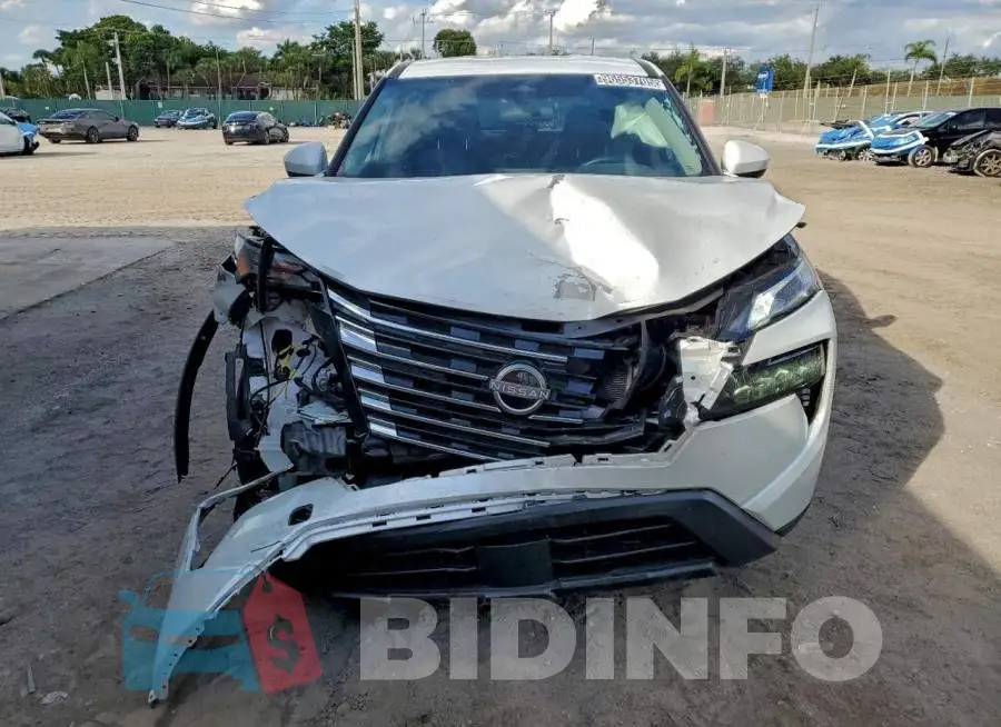5N1BT3BA6SC816943 Photo# 5