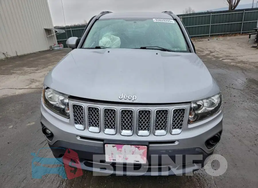 1C4NJDEB2HD107835 Photo# 5