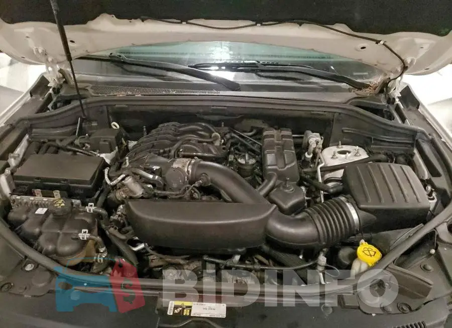 1C4RJFBGXHC692389 Photo# 12